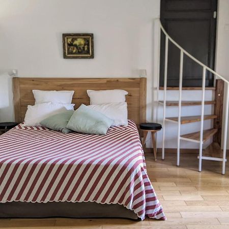 Le Clos Du Perret Chaussan Экстерьер фото