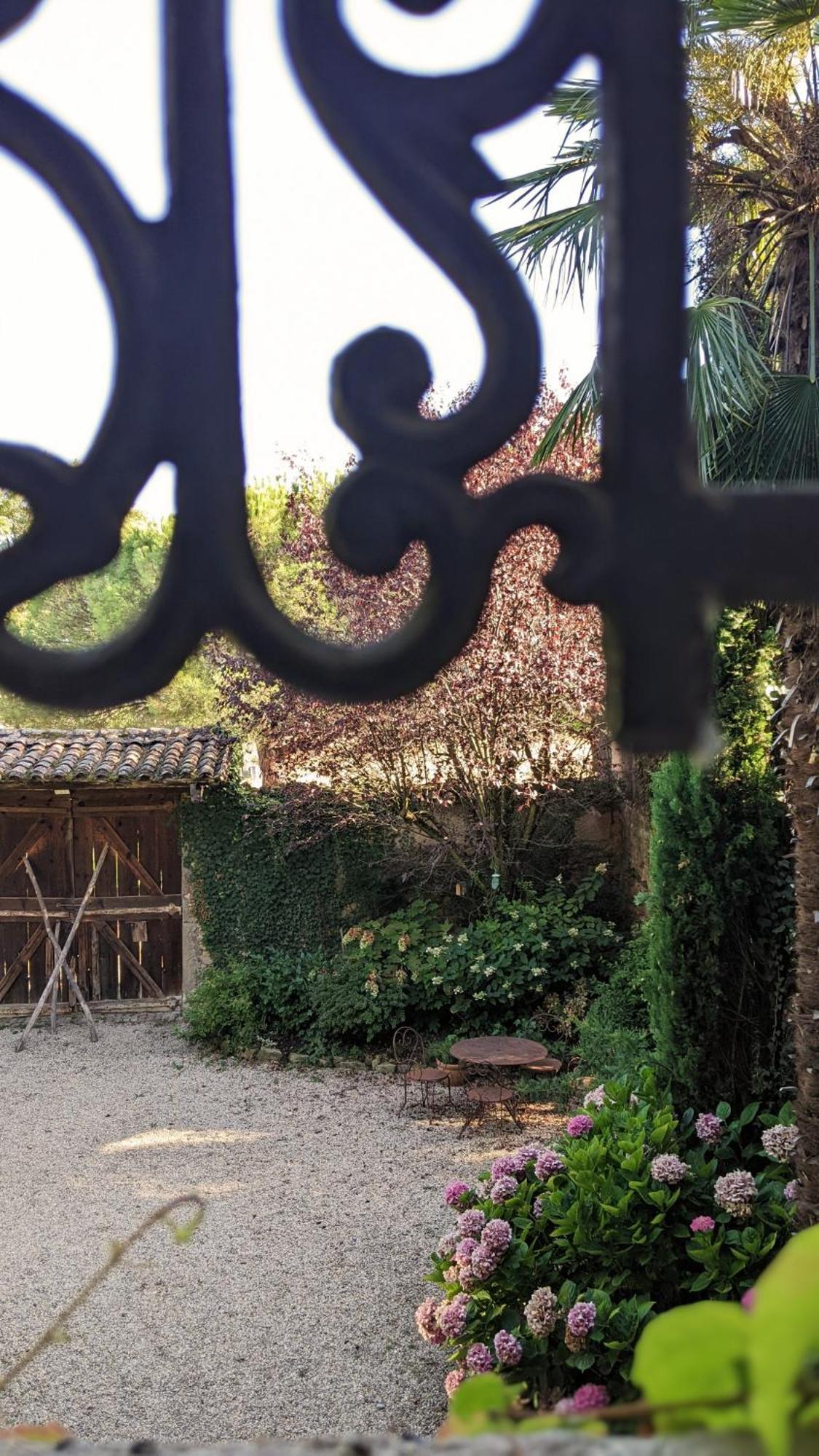 Le Clos Du Perret Chaussan Экстерьер фото