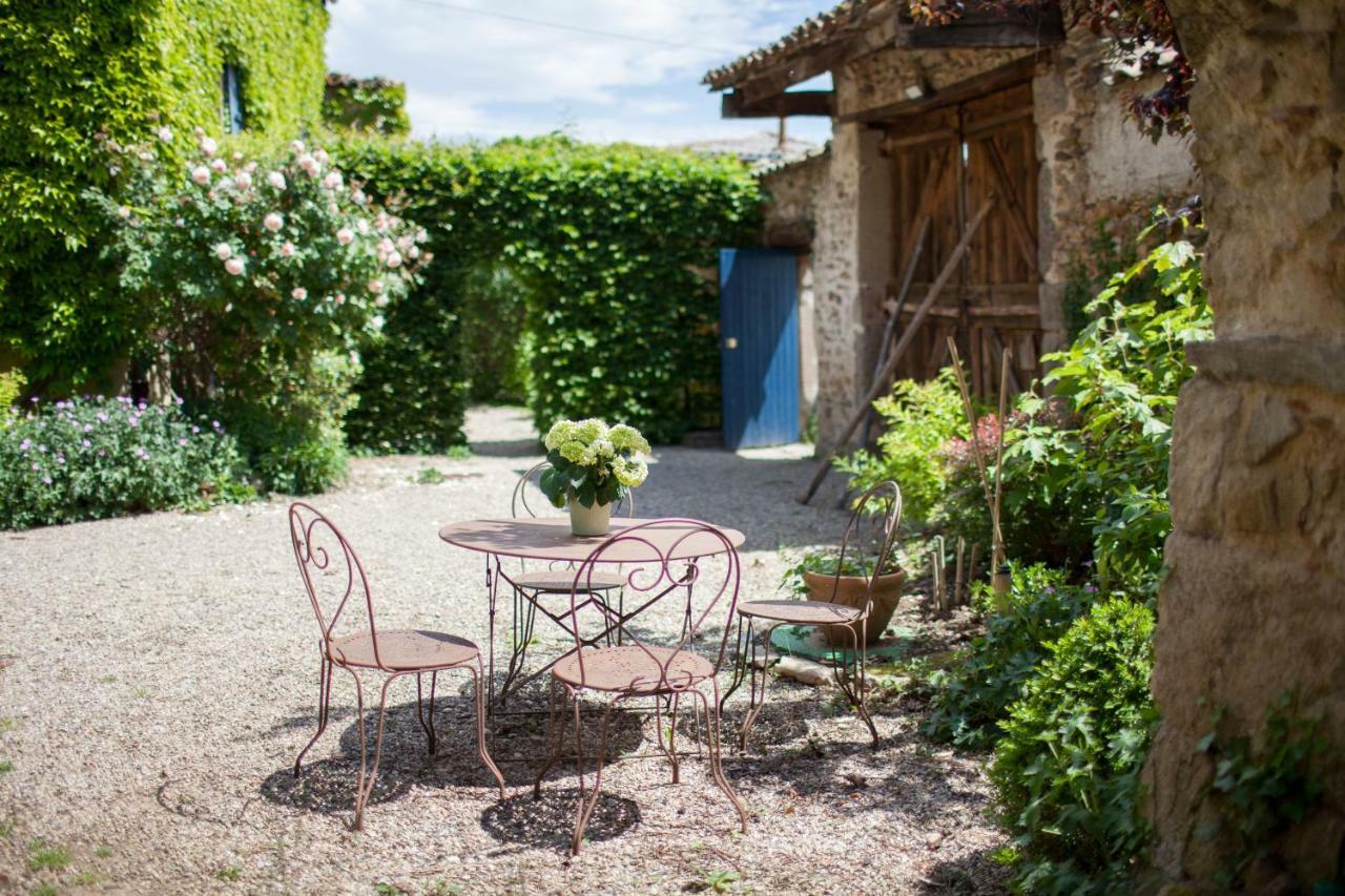 Le Clos Du Perret Chaussan Экстерьер фото